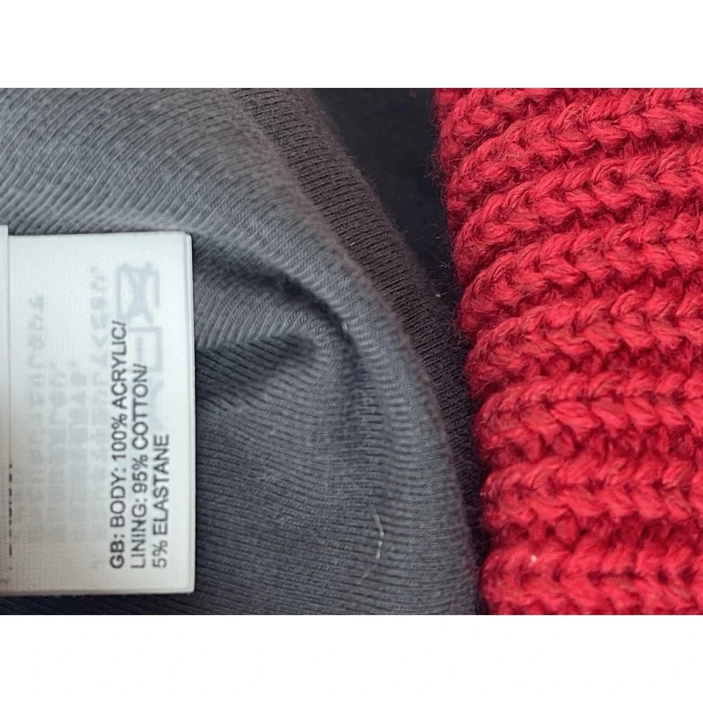 The North Face Red Ribbed Knit Beanie Hat Cotton Lined One Size Unisex Adults